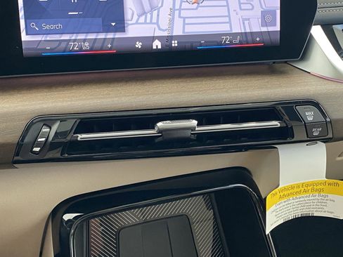 Certified 2025 BMW X1 xDrive28i w/ Premium Package image 18