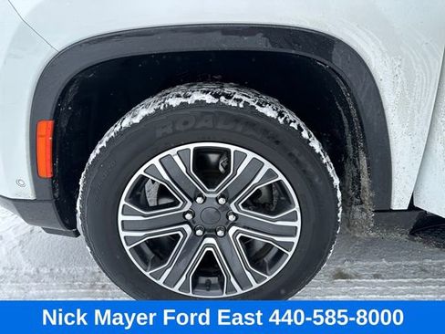 Used 2024 Jeep Wagoneer Series II image 24