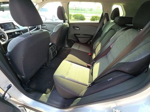 Used 2023 Nissan Rogue SV FWD image 21