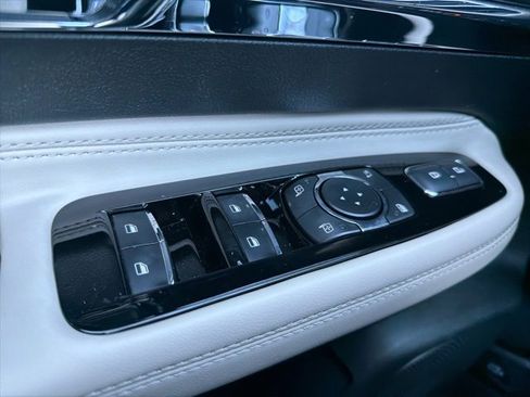 New 2026 Lincoln Corsair Premiere image 17