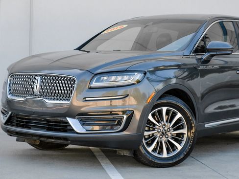 Used 2019 Lincoln Nautilus Select FWD image 13