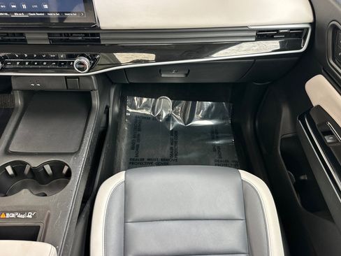 Used 2024 Honda Prologue Touring image 30