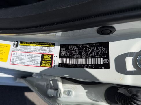 Used 2025 Toyota Camry LE FWD image 30