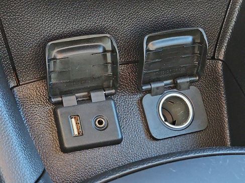 Used 2018 Chevrolet Cruze LT w/ Convenience Package image 24