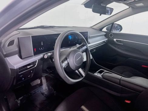 Used 2025 Hyundai Sonata SEL FWD image 10