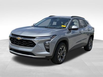 Used 2025 Chevrolet Trax LT w/ Sunroof Package