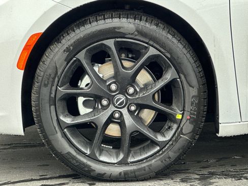 New 2026 Chrysler Pacifica Select image 31