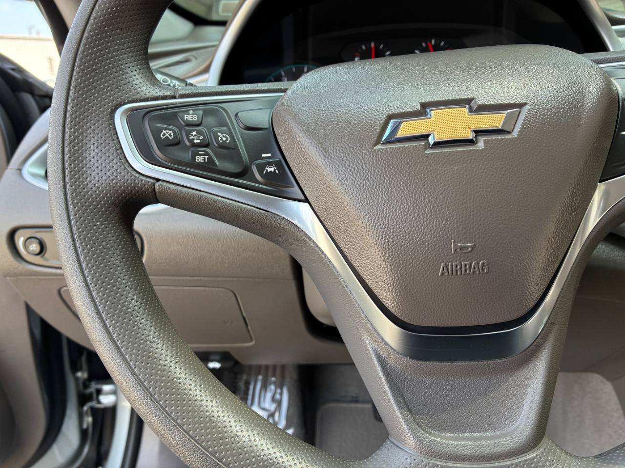 Used 2025 Chevrolet Malibu LT FWD image 24