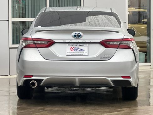 Used 2021 Toyota Camry XSE w/ Navigation Upgrade Package image 5