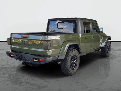 Used 2022 Jeep Gladiator Sport AWD/4WD image 2