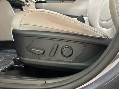 Used 2025 Hyundai Tucson Limited AWD/4WD image 26