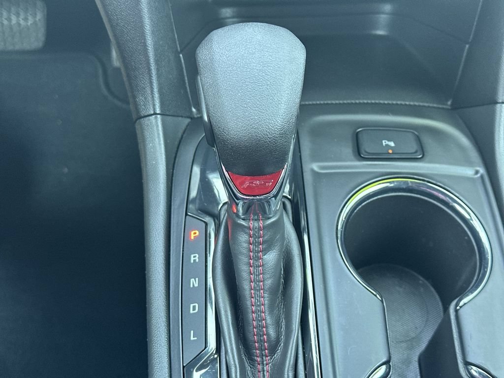 Used 2023 Chevrolet Equinox RS w/ RS Leather Package FWD image 29