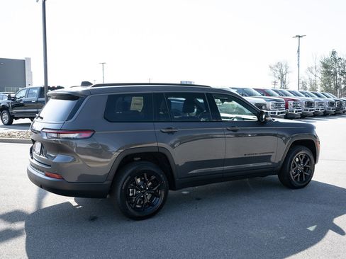 New 2026 Jeep Grand Cherokee L 4WD image 10
