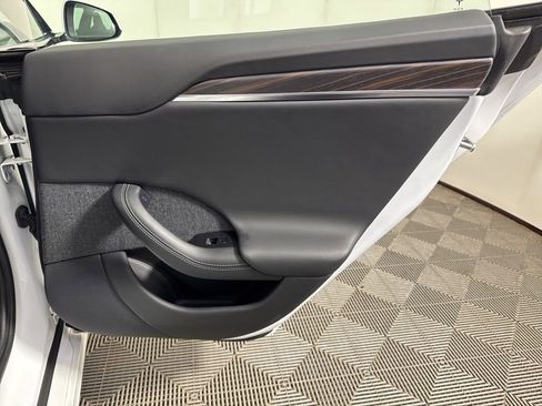 Used 2021 Tesla Model S Long Range image 18