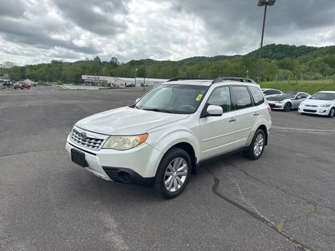 Used 2012 Subaru Forester 2.5X Premium w/ All-Weather Pkg AWD/4WD image 4