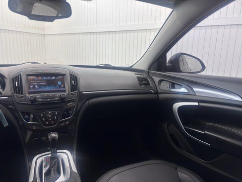 Used 2017 Buick Regal Sport Touring FWD image 16