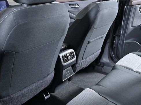 Certified 2023 Nissan Rogue SV image 25