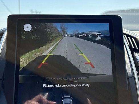 Used 2024 Ford Edge Titanium image 21