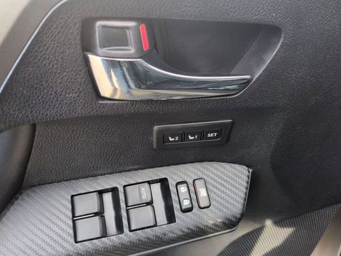 Used 2014 Toyota RAV4 Limited image 23