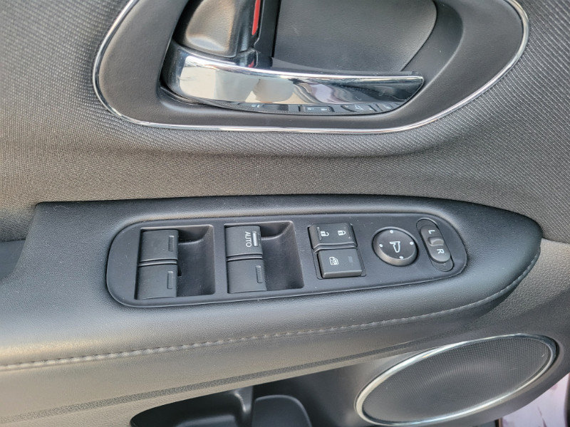 Used 2022 Honda HR-V EX image 11