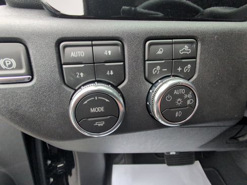 New 2026 GMC Sierra 2500 SLT w/ SLT Premium Package image 22