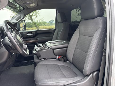 Used 2020 Chevrolet Silverado 3500 LT w/ Convenience Package AWD/4WD image 11