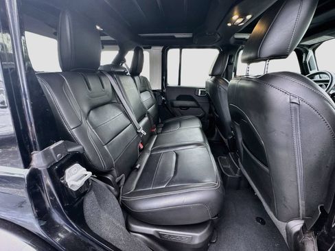 Certified 2022 Jeep Wrangler Unlimited Sahara w/ Cold Weather Group AWD/4WD image 31