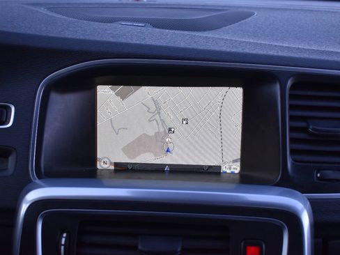 Used 2016 Volvo S60 T5 Inscription Platinum FWD image 29
