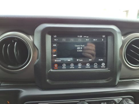 Used 2021 Jeep Wrangler Sport AWD/4WD image 15