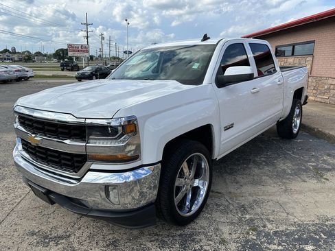 Used 2017 Chevrolet Silverado 1500 LT w/ Texas Edition RWD image 5