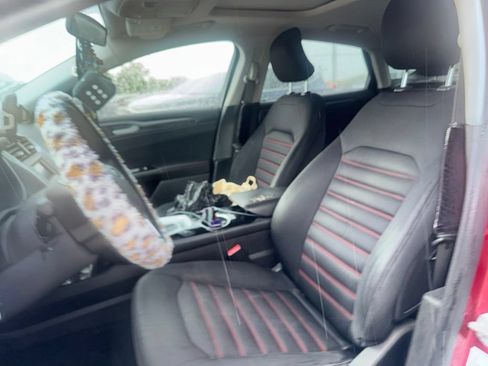 Used 2015 Ford Fusion SE w/ Equipment Group 201A FWD image 9