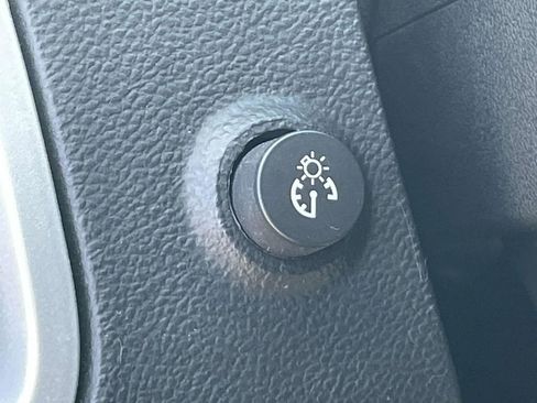 Used 2016 Chevrolet Equinox LT image 17