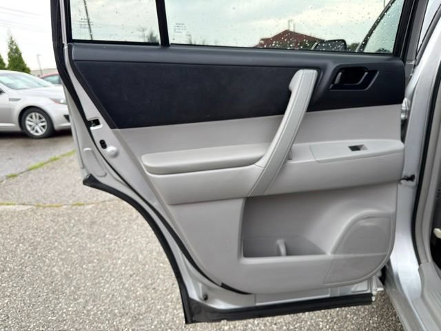 Used 2010 Toyota Highlander 4WD image 21