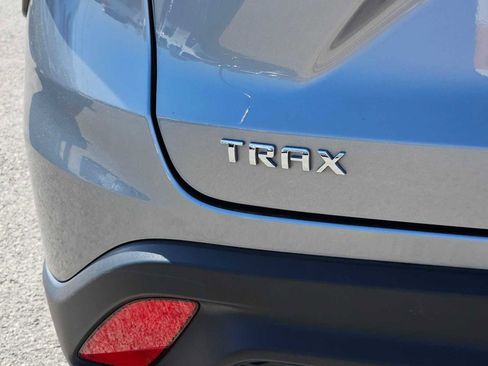 Used 2025 Chevrolet Trax LT image 12
