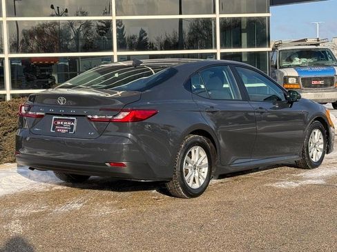 Used 2025 Toyota Camry LE image 3