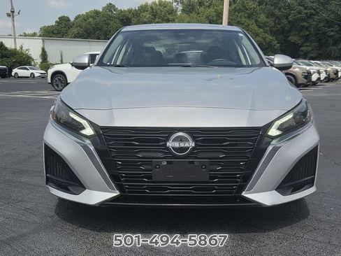 Certified 2023 Nissan Altima 2.5 SV FWD image 8