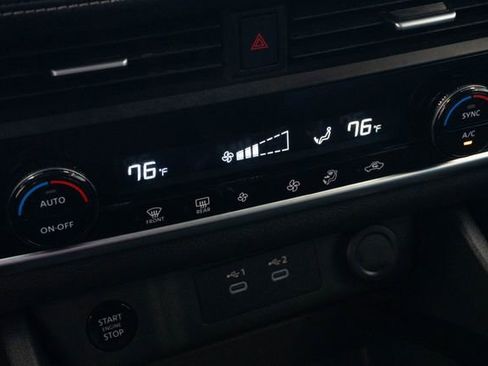 Used 2024 Nissan Rogue SV image 20