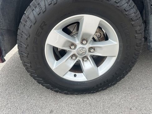 Used 2017 RAM 1500 Express RWD image 8