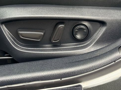 Used 2025 Toyota Camry SE image 20