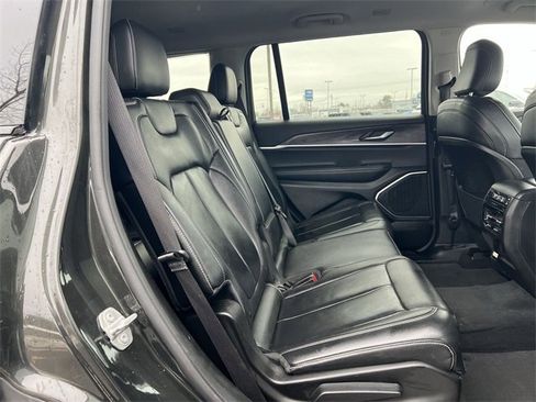 Used 2022 Jeep Grand Cherokee L Limited image 18
