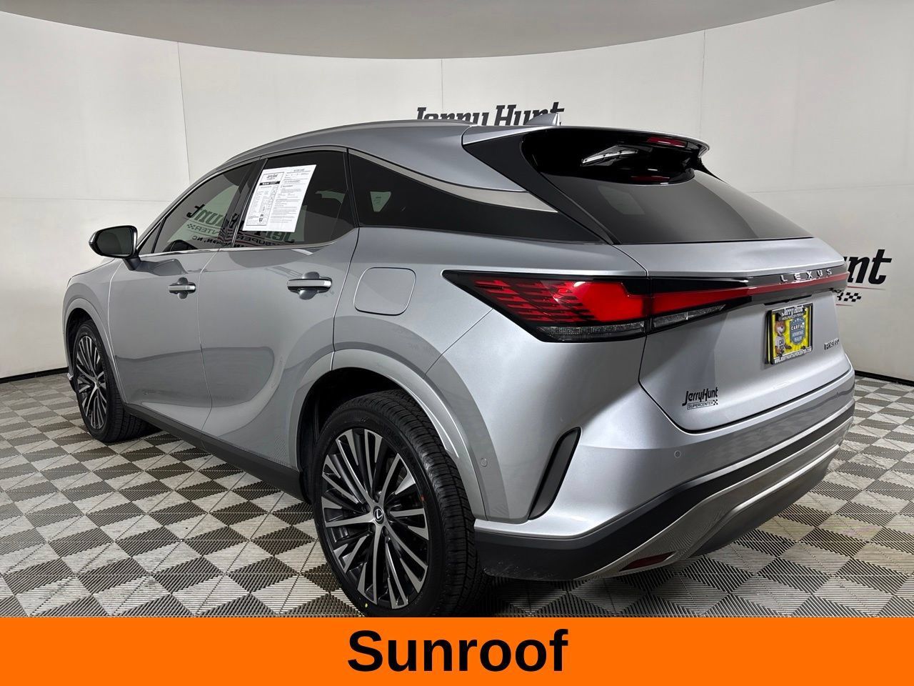 Used 2024 Lexus RX 350 FWD image 9