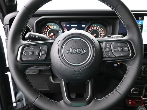 New 2025 Jeep Wrangler Unlimited Rubicon image 14