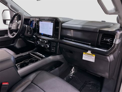 Used 2026 Ford F250 Lariat w/ FX4 Off-Road Package image 29