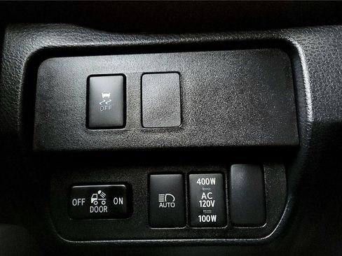 Used 2022 Toyota Tacoma TRD Off-Road w/ Technology Package image 31