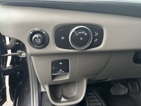 Used 2023 Ford Transit 350 XLT image 17