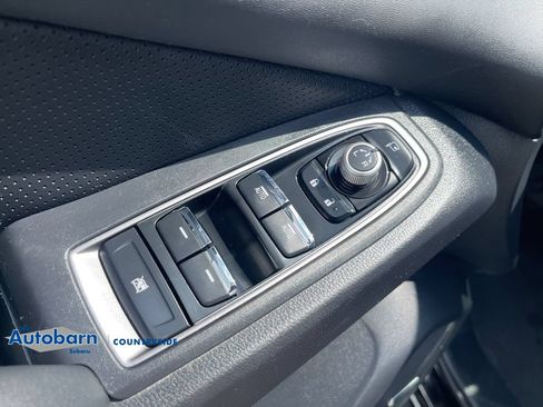 Used 2024 Subaru Ascent Touring AWD/4WD image 11