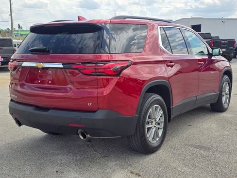 Used 2023 Chevrolet Traverse LT image 5