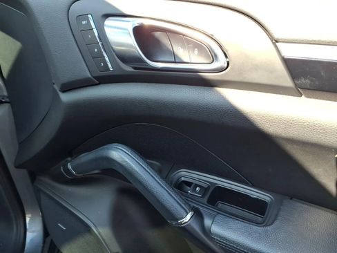 Used 2014 Porsche Cayenne S image 12