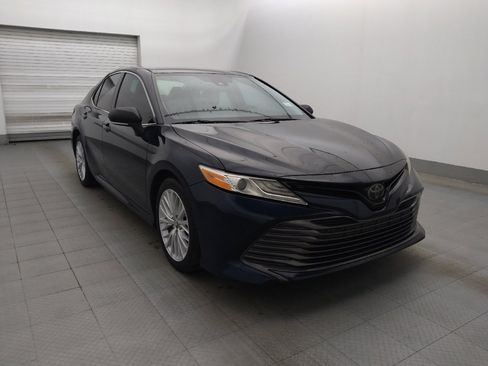 Used 2018 Toyota Camry XLE image 13