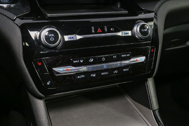 Used 2023 Ford Explorer ST-Line AWD/4WD image 28